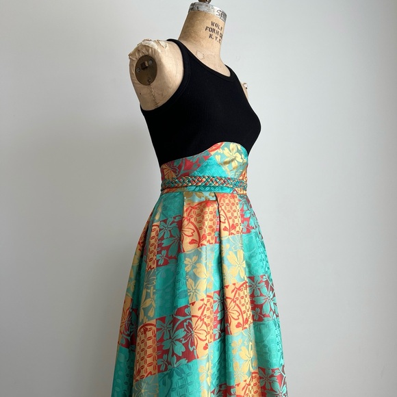 1970s Vintage Long Maxi Skirt with Matching Belt and Scarf